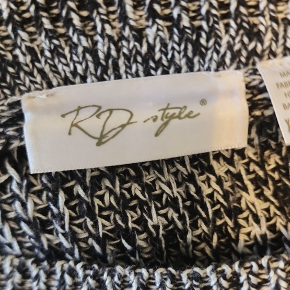 RD Style Monochrome Knit Sweater - Picture 12 of 15